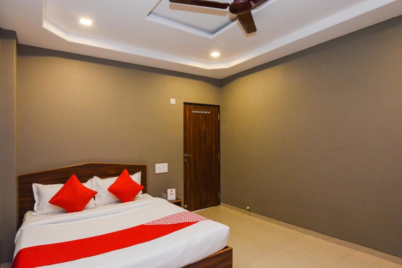 Sukrangu Palace Hotel Shirdi Luaran gambar
