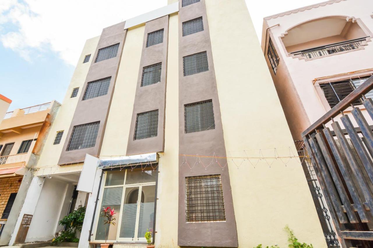 Sukrangu Palace Hotel Shirdi Luaran gambar